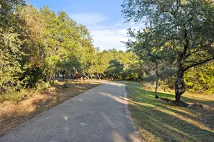 301 Crystal Meadows Dr, Kyle, TX 78640 - Photo 5