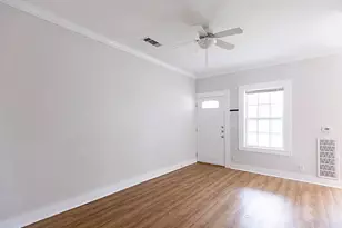 912 W Lynwood Ave, San Antonio, TX 78201 - Photo 5