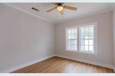 912 W Lynwood Avenue, San Antonio, TX 78201 - Photo 11