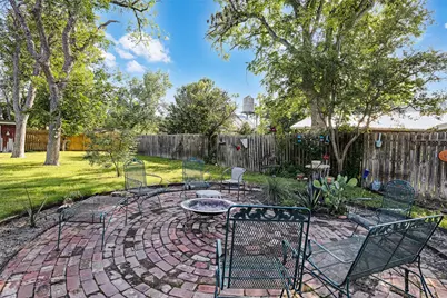 409 W Clark Street, Bartlett, TX 76511 - Photo 37