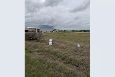 320 Airfield Road, Fentress, TX 78622 - Photo 5