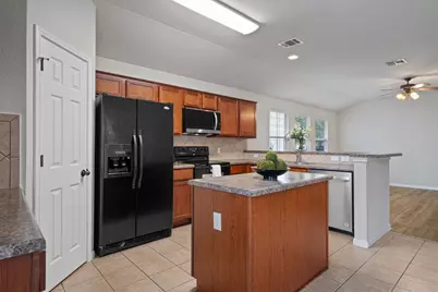 7811 Buckmeadow Drive, Georgetown, TX 78628 - Photo 13