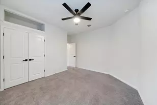 117 Falkland St, Hutto, TX 78634 - Photo 9