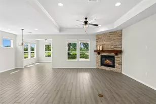 300 Hanging Star Ln, Georgetown, TX 78633 - Photo 5