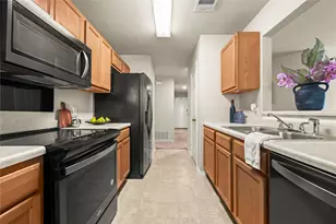 303 Liberty St, Hutto, TX 78634 - Photo 19