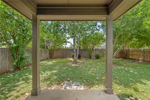 303 Liberty St, Hutto, TX 78634 - Photo 25