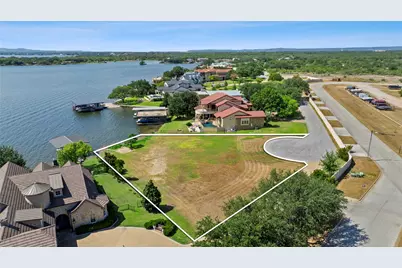 207 Wilderness Drive E, Marble Falls, TX 78654 - Photo 5