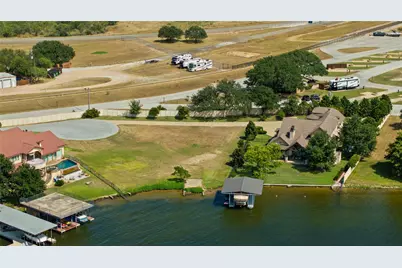 207 Wilderness Drive E, Marble Falls, TX 78654 - Photo 17