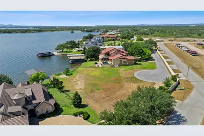 207 Wilderness Drive E, Marble Falls, TX 78654 - Photo 15
