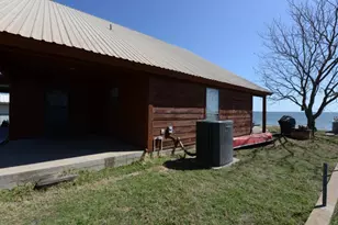 746 E Island Dr, Bluffton, TX 78607 - Photo 33