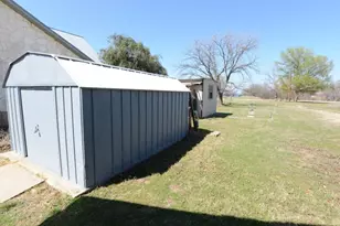 746 E Island Dr, Bluffton, TX 78607 - Photo 33