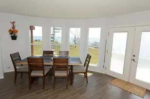 746 E Island Dr, Bluffton, TX 78607 - Photo 9