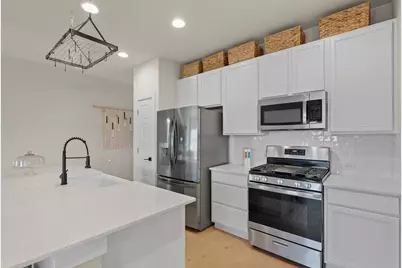 12425 Ostrich Trail, Manor, TX 78653 - Photo 9