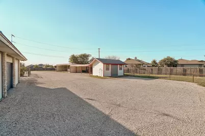 800 County Road 117, Round Rock, TX 78665 - Photo 11