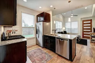 1300 Walnut Ave, Austin, TX 78702 - Photo 5