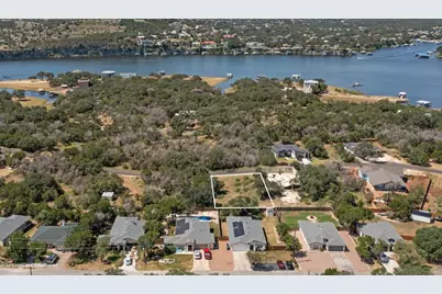 21800 Cardinal Avenue, Lago Vista, TX 78645 - Photo 11