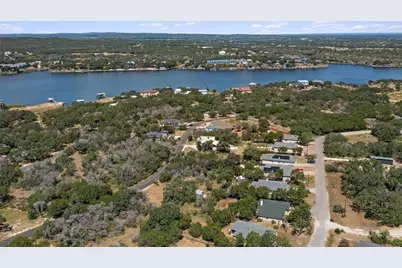 21800 Cardinal Avenue, Lago Vista, TX 78645 - Photo 7