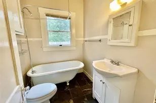 506 E 38th St, Austin, TX 78705 - Photo 13