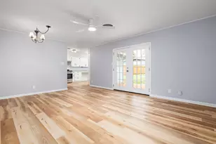 2008 Vallejo St, Austin, TX 78757 - Photo 9