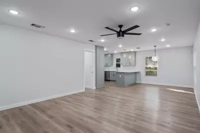 313 Charles Street, Rockdale, TX 76567 - Photo 7