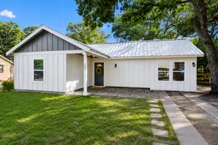 313 Charles St, Rockdale, TX 76567 - Photo 1