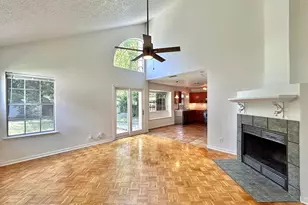 806 Minturn Ln, Austin, TX 78748 - Photo 5