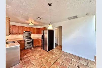 806 Minturn Lane, Austin, TX 78748 - Photo 9