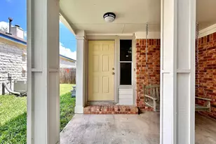 806 Minturn Ln, Austin, TX 78748 - Photo 3