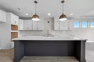 105 Rightfield Dr, Liberty Hill, TX 78642 - Photo 5