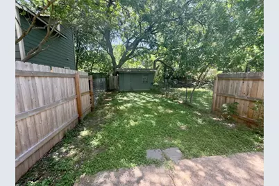 309 S Guadalupe Street #C, Lockhart, TX 78644 - Photo 9