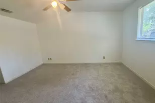 309 S Guadalupe St, Lockhart, TX 78644 - Photo 17