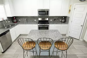 827 Savannah Cove, Elgin, TX 78621 - Photo 5