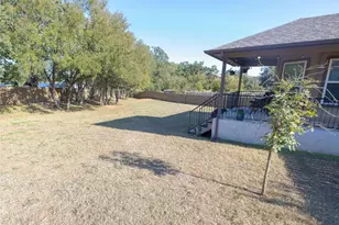 827 Savannah Cove, Elgin, TX 78621 - Photo 29