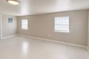 802 Alametos, San Antonio, TX 78212 - Photo 5