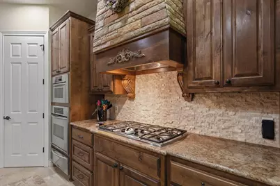 206 Jack Nicklaus Drive, Lakeway, TX 78738 - Photo 15