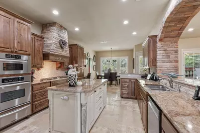 206 Jack Nicklaus Drive, Lakeway, TX 78738 - Photo 13