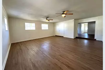 1009 Lawndale Avenue, Brenham, TX 77833 - Photo 9
