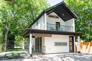 2714 E 3rd St, Austin, TX 78702 - Photo 5