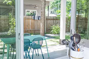 2714 E 3rd St, Austin, TX 78702 - Photo 9