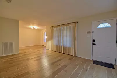 9202 Quail Meadow Drive, Austin, TX 78758 - Photo 5