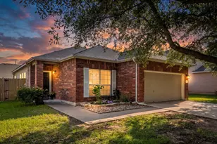 1015 Hondo Ln, Hutto, TX 78634 - Photo 1