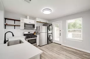 1400 Marcus Pl, Austin, TX 78721 - Photo 23