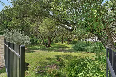 17 Stillmeadow Drive, The Hills, TX 78738 - Photo 19