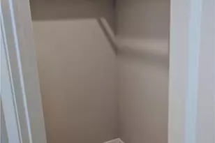 935 La Posada Dr, Austin, TX 78752 - Photo 9