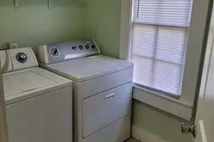 403 Fawcett St, Smithville, TX 78957 - Photo 15