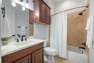 7 Sunview Rd, The Hills, TX 78738 - Photo 17