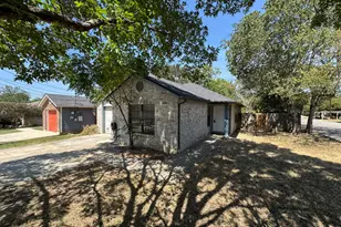 800 Oregon St, San Marcos, TX 78666 - Photo 3