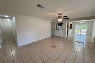 800 Oregon St, San Marcos, TX 78666 - Photo 5