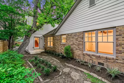 1704 Travis Heights Boulevard, Austin, TX 78704 - Photo 31