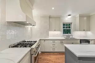 1704 Travis Heights Blvd, Austin, TX 78704 - Photo 17